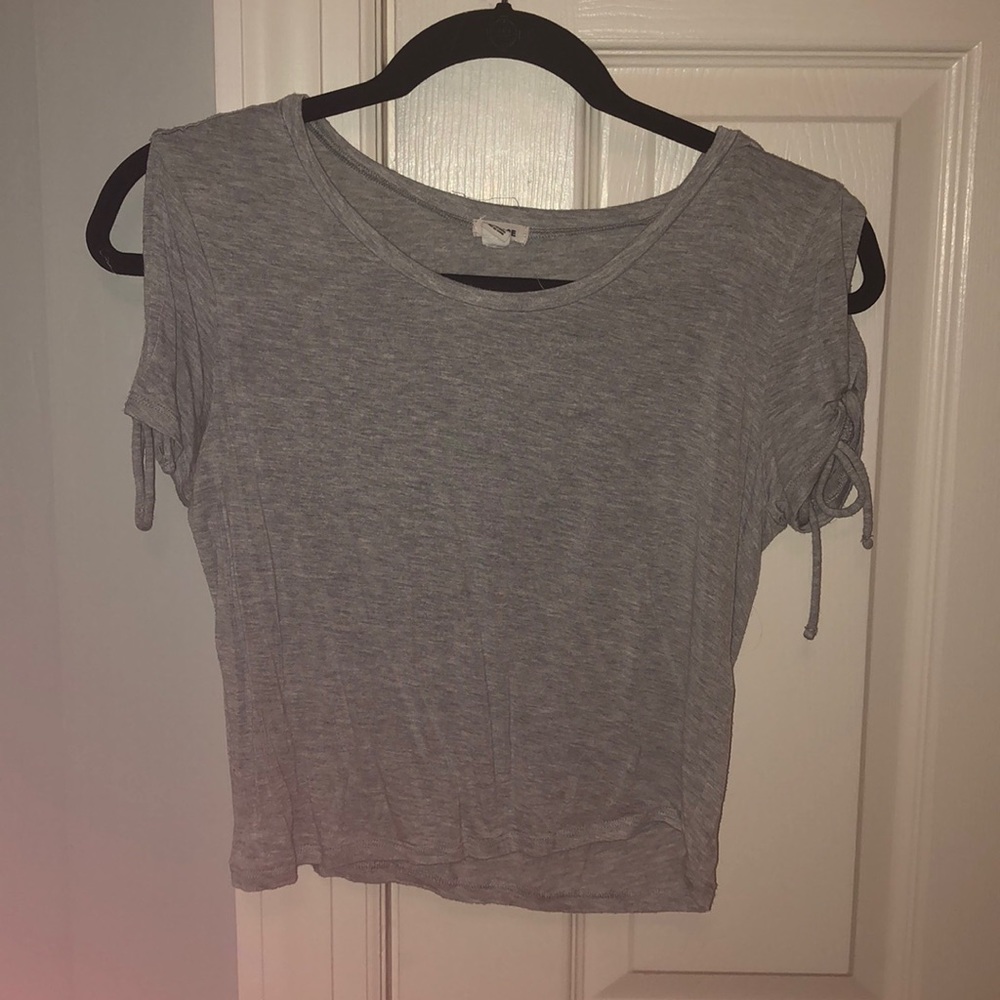 light grey tee
